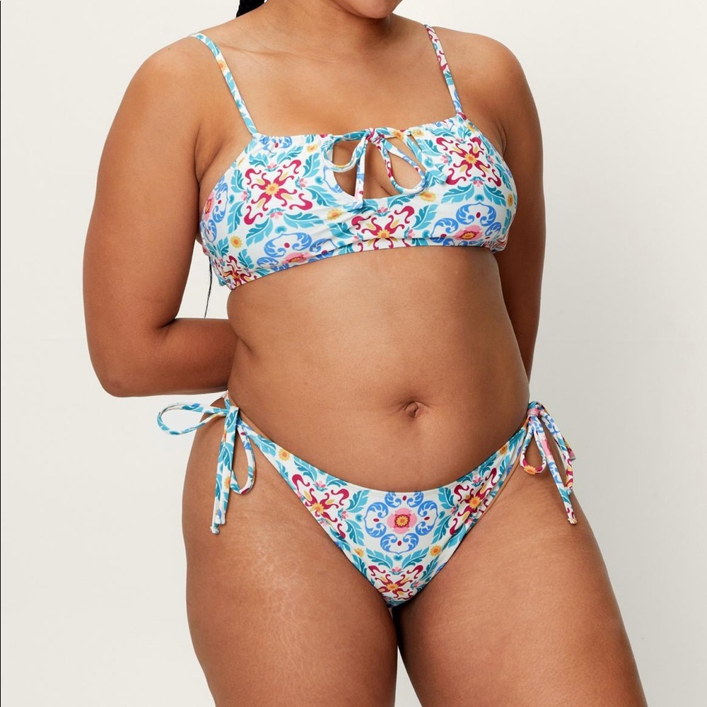 Cute Plus Size Bikini Set - Picture 3 of 4